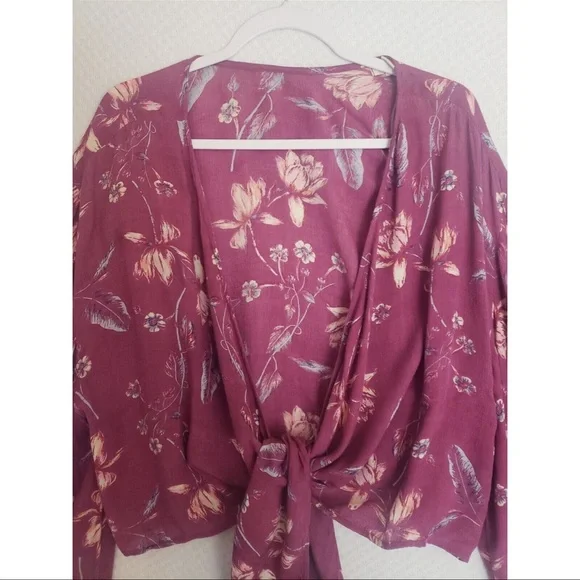 Billabong Women's Tie Front Long Bell Sleeve Boho Pink Floral Blouse. - Picture 8 of 10